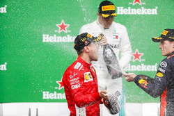Podyum: Yarış galibi Sebastian Vettel, Ferrari, 3. Max Verstappen, Red Bull Racing
