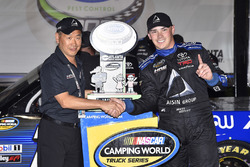 Brett Moffitt, Hattori Racing Enterprises, AISIN Atlanta Toyota Tundra celebrates his win