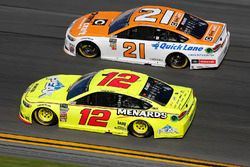 Paul Menard, Wood Brothers Racing Ford Fusion Ryan Blaney, Team Penske Ford Fusion