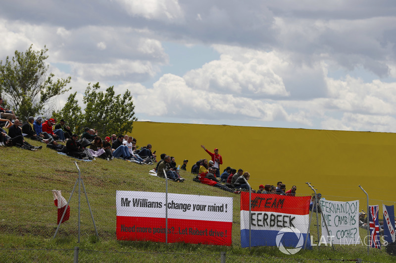 Tifosi di Robert Kubica, Williams Martini Racing, esprimono il proprio parere