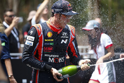 Le vainqueur Thierry Neuville, Hyundai Motorsport