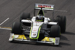 Jenson Button, Brawn GP BGP001 fête son titre