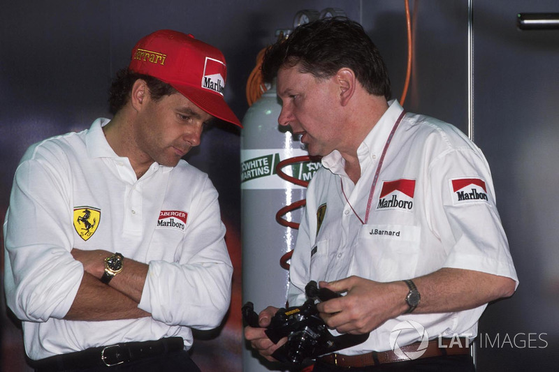 Gerhard Berger, Ferrari, chats with Ferrari Technical Director John Barnard