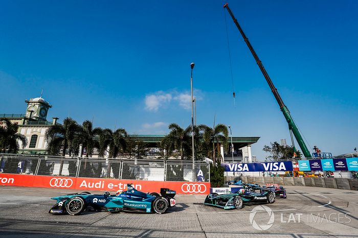 Oliver Turvey, NIO Formula E Team, Nelson Piquet Jr., Jaguar Racing