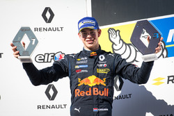 Richard Verschoor, MP Motorsport, op het podium