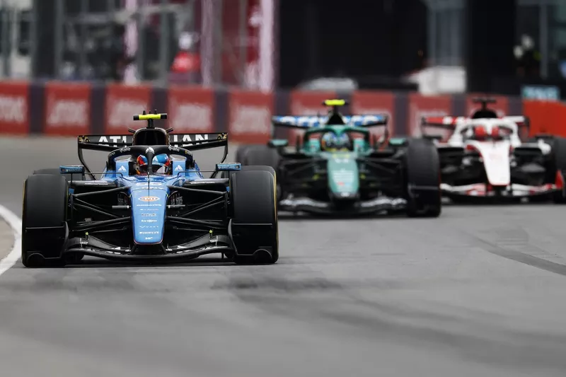 Fernando Alonso, Aston Martin Racing, Carlos Sainz, Williams