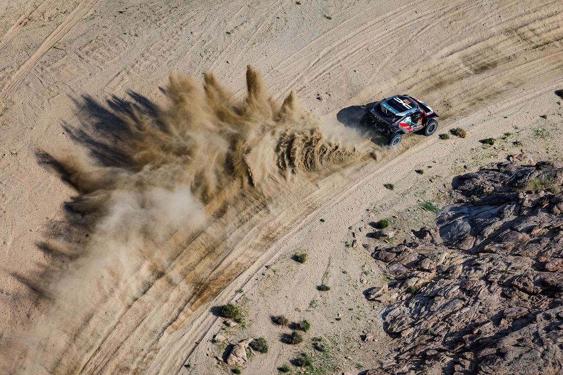 #219 Los Dacia Sandriders Dacia: Sébastien Loeb, Edouard Boulanger