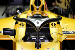 Автомобиль Renault F1 с системой Halo