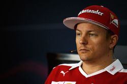 Kimi Raikkonen, Ferrari  en la Conferencia de prensa