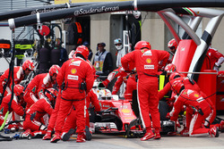 Sebastian Vettel, Ferrari SF16-H makes a pit stop