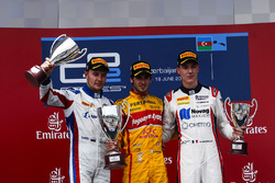 Le vainqueur Antonio Giovinazzi, PREMA Racing, le deuxième Sergey Sirotkin, ART Grand Prix & le troisième Raffaele Marciello, RUSSIAN TIME