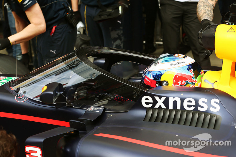 Daniel Ricciardo, Red Bull Racing RB12 con el Aeroscreen