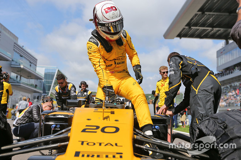 Magnussen ouvre le compteur de Renault