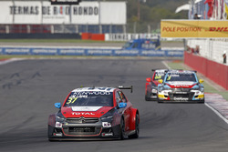 José María López, Citroën World Touring Car Team, Citroën C-Elysée WTCC, Tom Chilton, Sébastien Loeb Racing, Citroën C-Elysée WTCC, Yvan Muller, Citroën World Touring Car Team, Citroën C-Elysée WTCC during MAC3 qualifying
