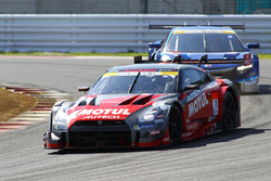 #1 MOTUL AUTECH GT-R