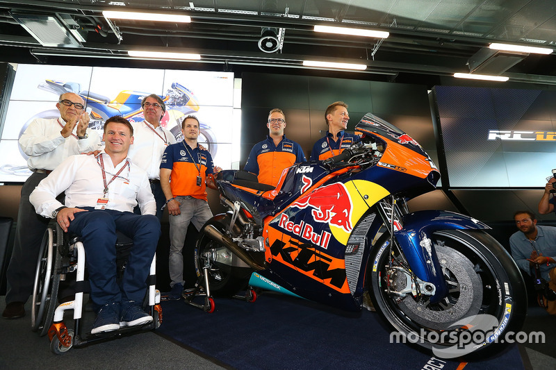 Présentation de la MotoGP 2017 de KTM