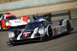 #1 Porsche Team Porsche 919 Hybrid: Timo Bernhard, Mark Webber, Brendon Hartley