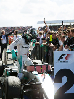Nico Rosberg, Mercedes AMG F1 W07 Hybrid in parc ferme