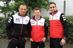 Stéphane Sarrazin, Anthony Davidson et Sébastien Buemi, Toyota Racing