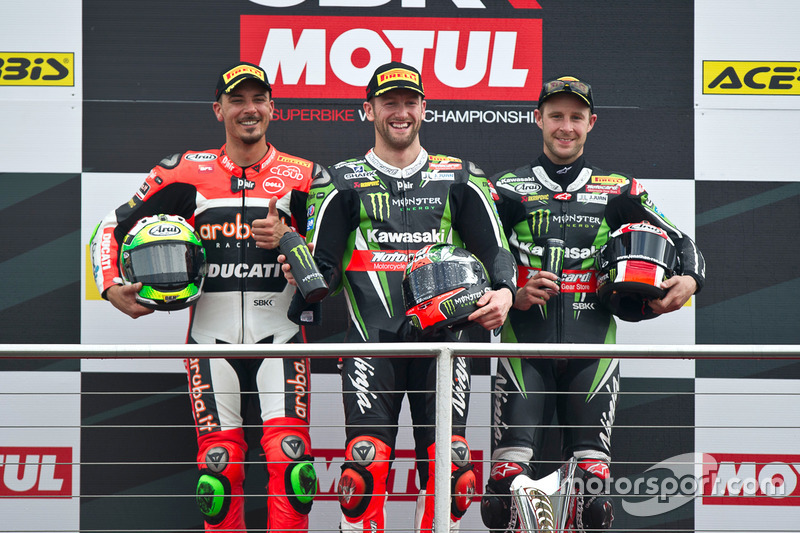 Podio : il vincitore Tom Sykes, Kawasaki Racing Team, il secondo Davide Giugliano, Aruba.it Racing - Ducati Team, il terzo Jonathan Rea, Kawasaki Racing Team