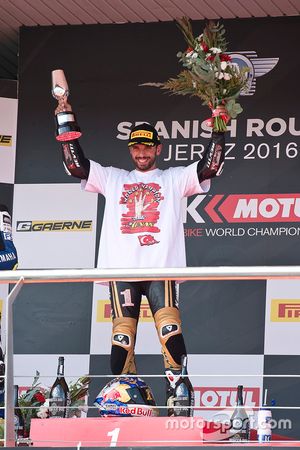 Race winner Kenan Sofuoglu, Puccetti Racing