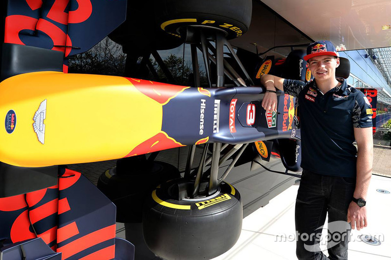 Max Verstappen Visita fábrica Red Bull Racing