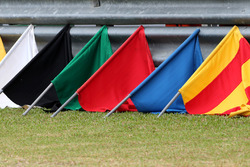 Les drapeaux des commissaires