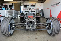 Le garage Venturi team