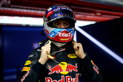 Max Verstappen, Red Bull Racing prepares in the garage