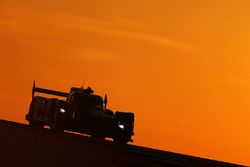 #8 Audi Sport Team Joest Audi R18 e-tron quattro: Lucas di Grassi, Loic Duval, Oliver Jarvis