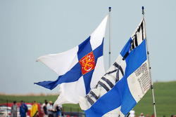 Des drapeaux finlandais