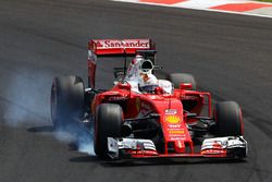 Sebastian Vettel, Ferrari SF16-H bloque une roue au freinage