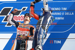 Podio: ganador de la carrera Dani Pedrosa, Repsol Honda Team y el tercer lugar Jorge Lorenzo, Yamah