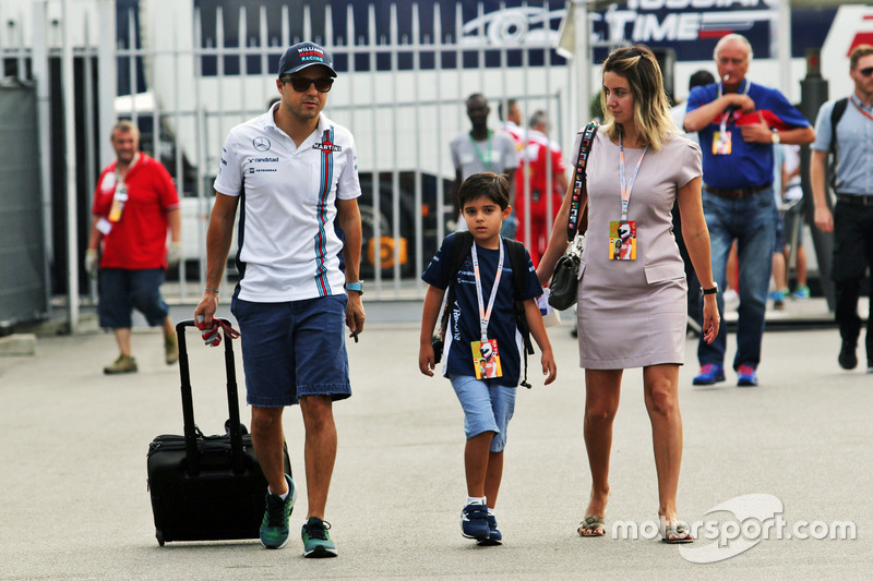 Felipe Massa, Williams con su esposa Rafaela Bassi, y su hijo Felipinho Massa,