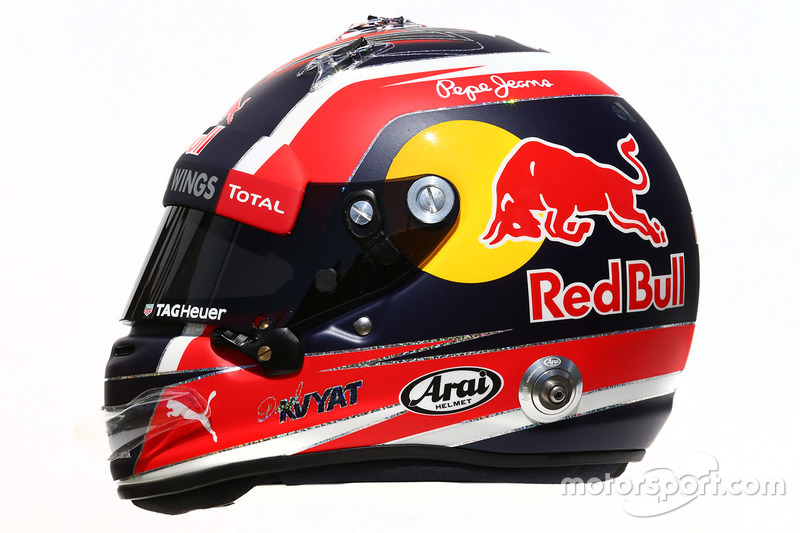 Il casco di Daniil Kvyat, Red Bull Racing