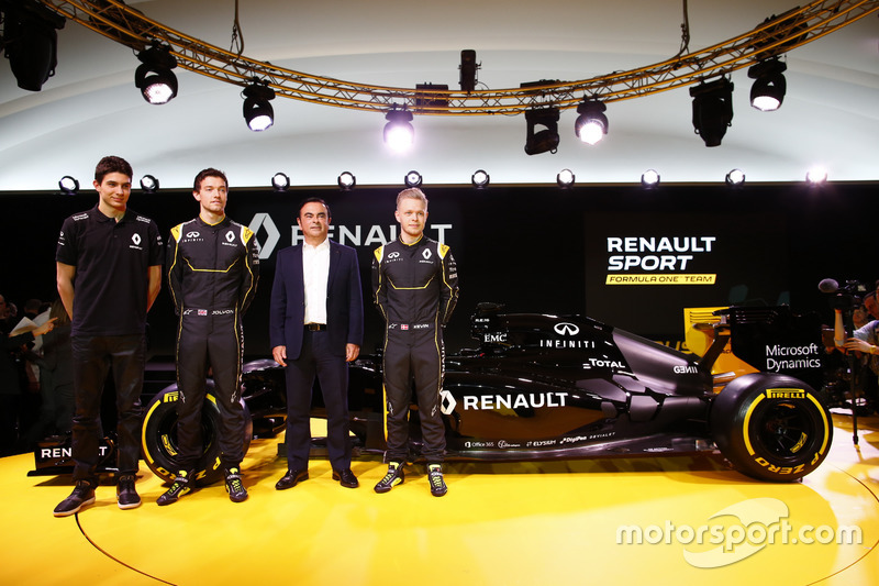 Carlos Ghosn, Président de Renault avec les pilotes Jolyon Palmer, Kevin Magnussen et Esteban Ocon