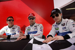 Райан Бриско, Ричард Уэстбрук и Штефан Мюкке, #67 Ford Performance Chip Ganassi Racing Ford GT