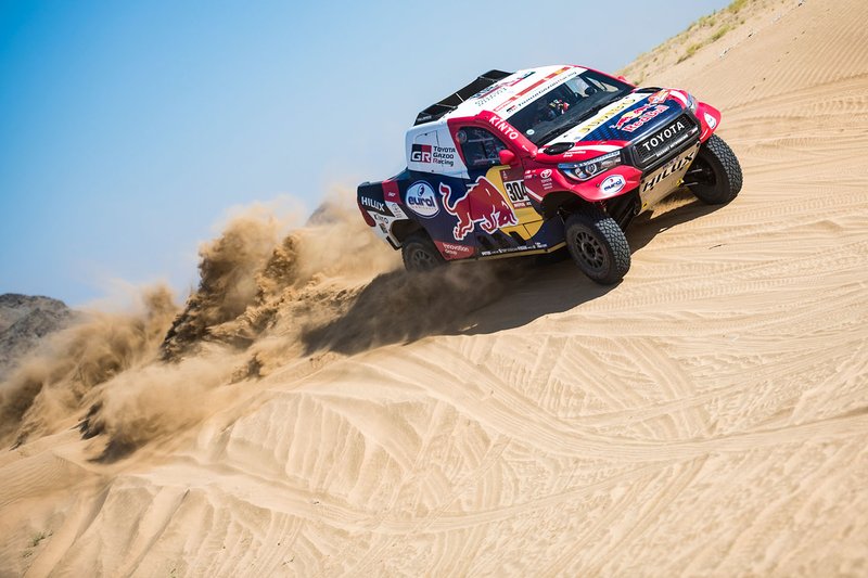 #304 Toyota Gazoo Racing: Giniel De Villiers, Alex Haro Bravo