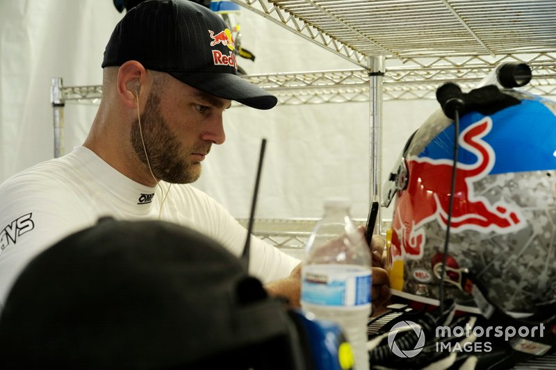 #12 AIM Vasser Sullivan Lexus RC-F GT3, GTD: Shane van Gisbergen