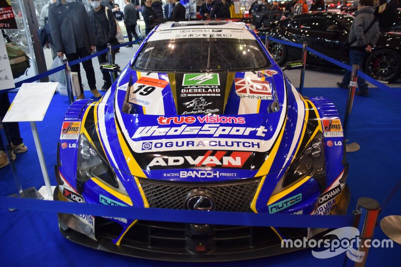 #19 WedsSport ADVAN LC500