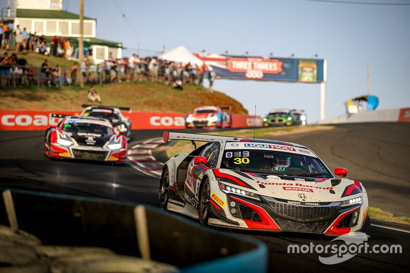 #30 Honda Racing Team JAS Honda NSX GT3: Dane Cameron, Renger Van Der Zande, Mario Farnbacher