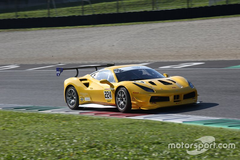 #224 Ferrari 488 Challenge, Boardwalk Ferrari: Ziad Ghandour