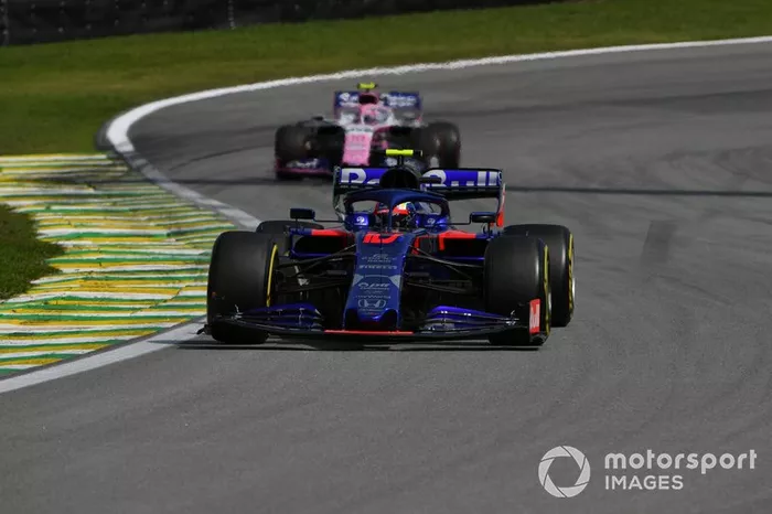 Pierre Gasly, Toro Rosso STR14, precede Lance Stroll, Racing Point RP19