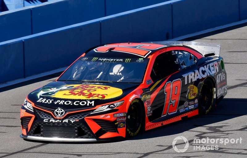 27. Martin Truex Jr., Joe Gibbs Racing, Toyota Camry Bass Pro Shops