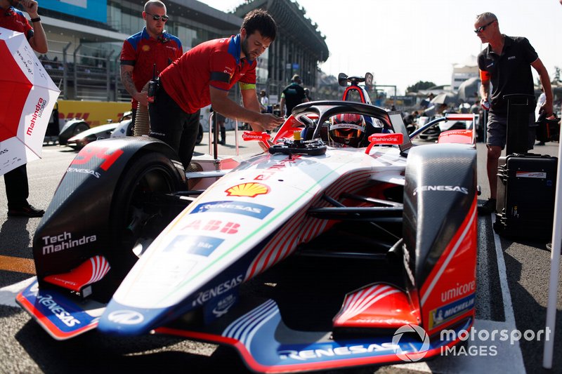 Pascal Wehrlein, Mahindra Racing, M5 Electro, on Pole Position
