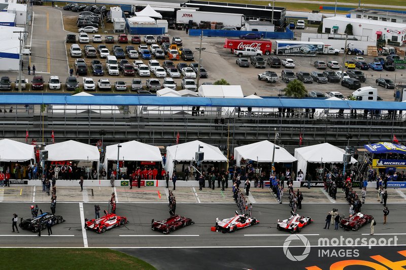 Pre carrera, #6 Acura Team Penske Acura DPi, DPi: Juan Pablo Montoya, Dane Cameron, Simon Pagenaud, #7 Acura Team Penske Acura DPi, DPi: Helio Castroneves, Ricky Taylor, Alexander Rossi