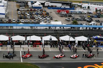 Pre gara, #6 Acura Team Penske Acura DPi, DPi: Juan Pablo Montoya, Dane Cameron, Simon Pagenaud, #7 Acura Team Penske Acura DPi, DPi: Helio Castroneves, Ricky Taylor, Alexander Rossi