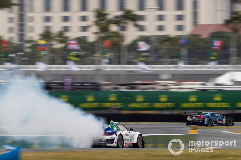 #99 NGT Motorsport Porsche 911 GT3 R, GTD: Juergen Haering, Sven Muller, Klaus Bachler, Steffen Goerig, Alfred Renauer, Engine Failure