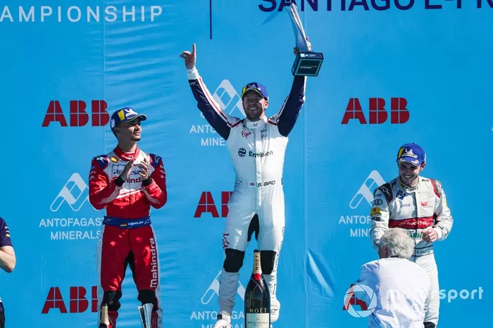 Sam Bird, Envision Virgin Racing, celebra junto Pascal Wehrlein, Mahindra Racing, Daniel Abt, Audi Sport ABT Schaeffler.