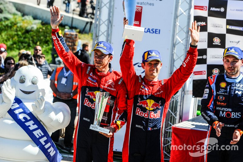 Podio: Sébastien Ogier, Julien Ingrassia, Citroën World Rally Team Citroen C3 WRC